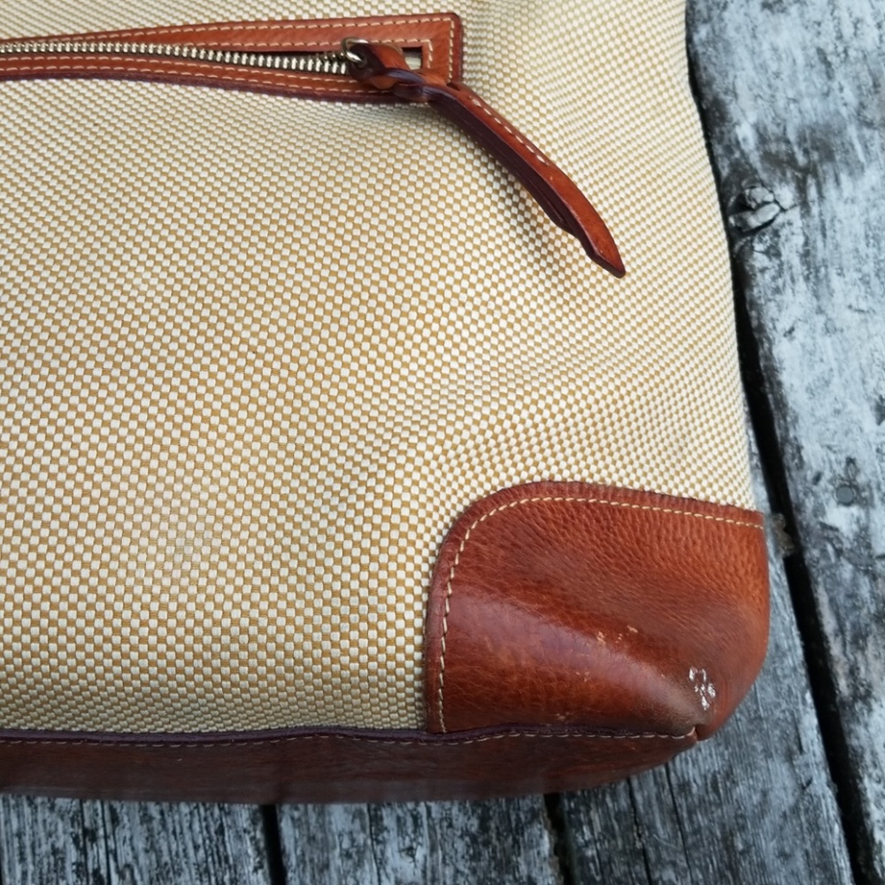 Dooney & Bourke large tote/hobo - Picture 4 of 8